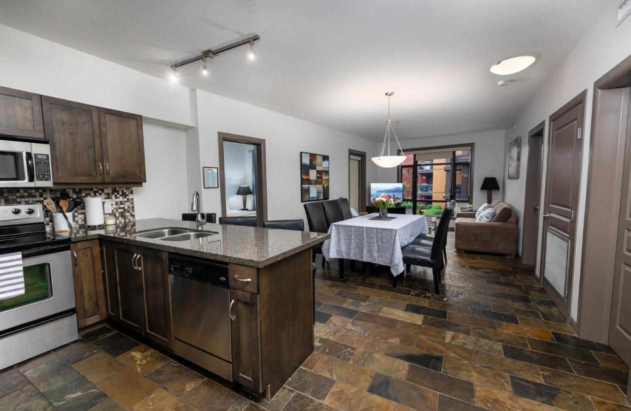 Upgraded Lakeside Resort Dream Vacation Home Kelowna Buitenkant foto