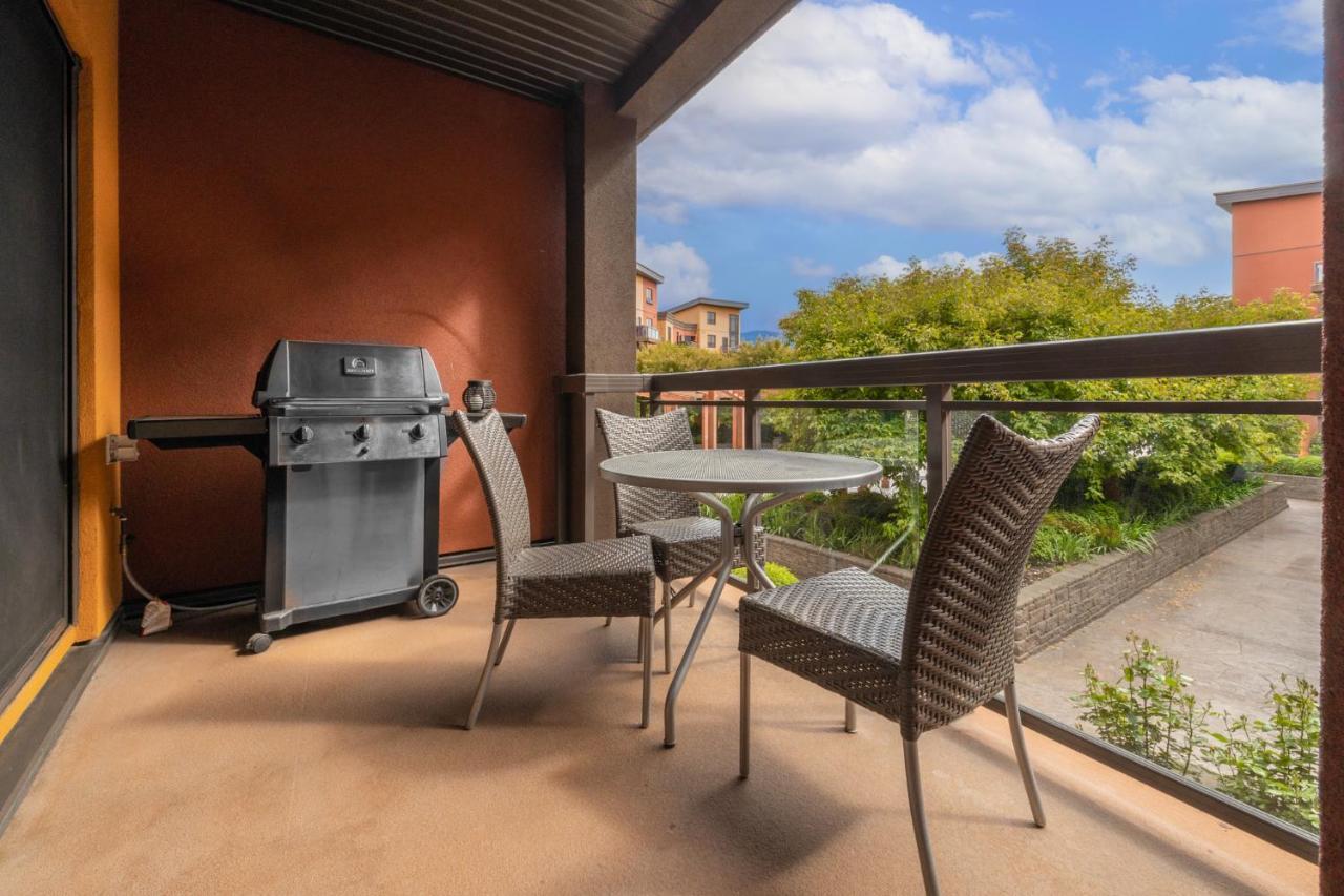 Upgraded Lakeside Resort Dream Vacation Home Kelowna Buitenkant foto