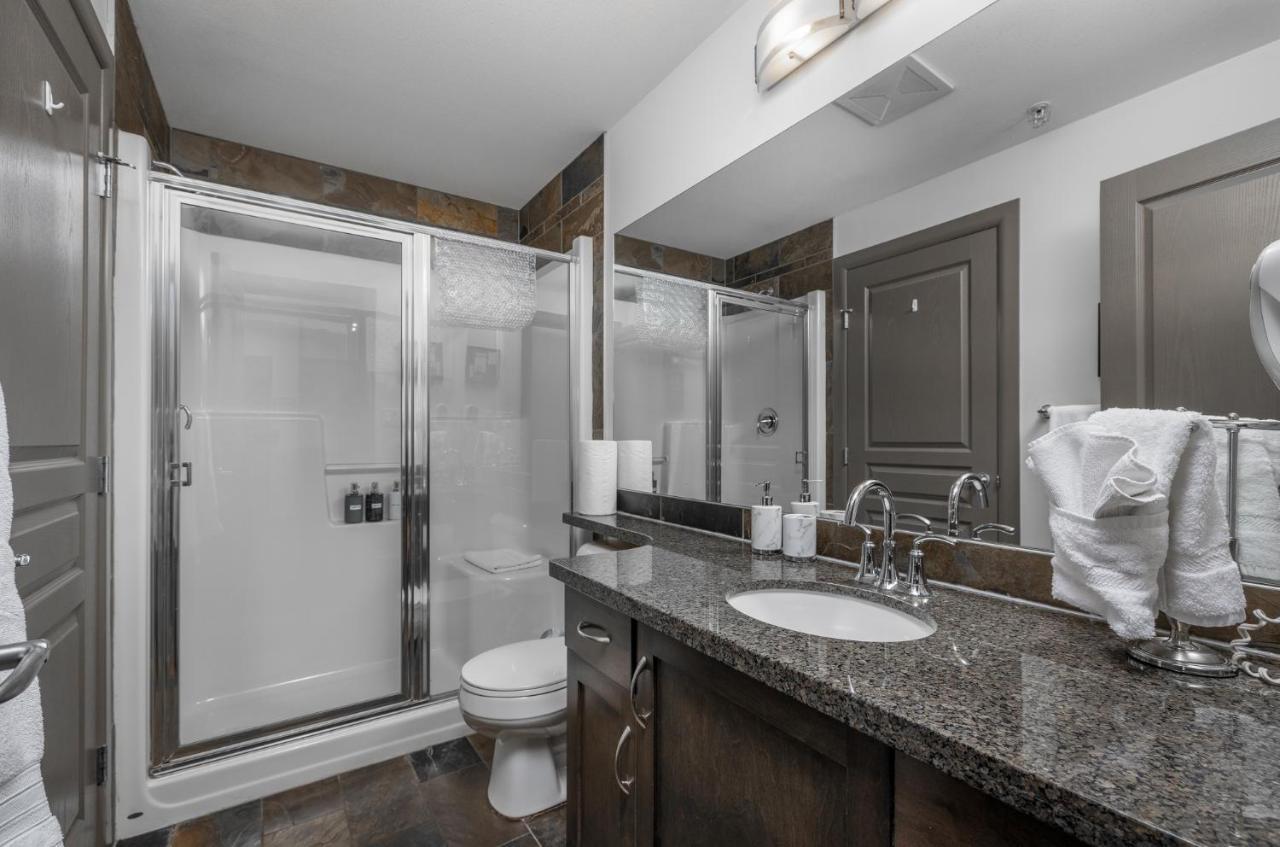 Upgraded Lakeside Resort Dream Vacation Home Kelowna Buitenkant foto
